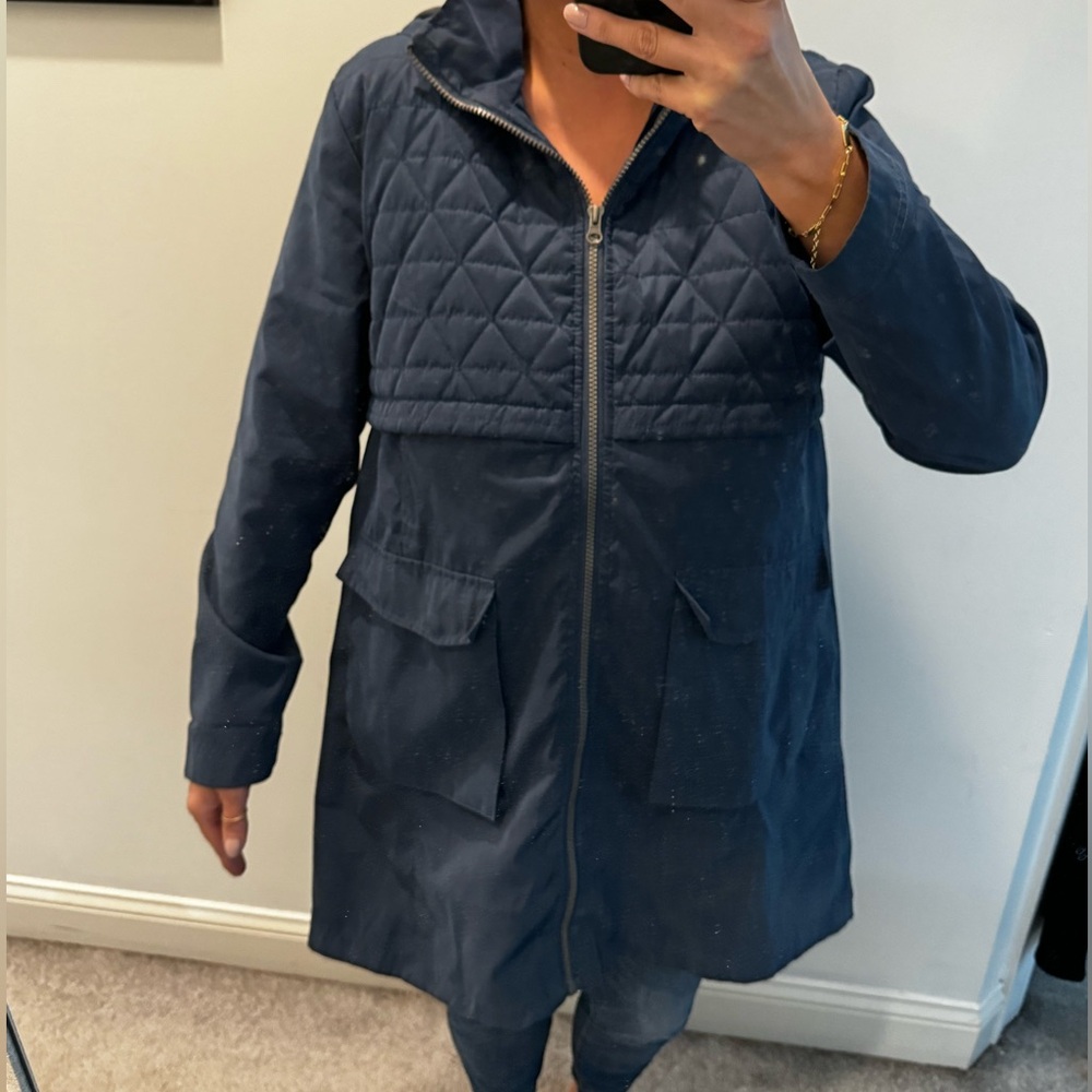 Trench jacket, light weight navy blue